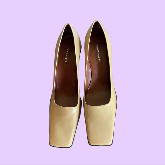 Nine West 90s Style Tan / Camel Color Square Toe Block High Heel Pump ๐ฅ - Picture 2 of 5